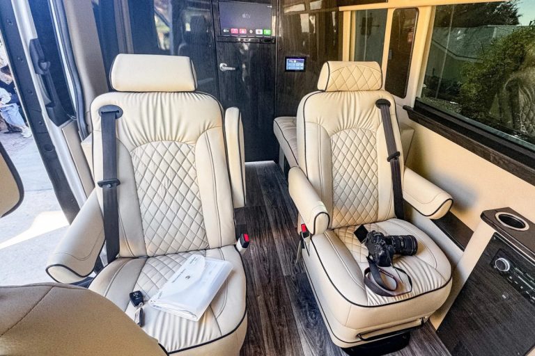 Mercedes-Benz Sprinter 2500: the luxury van disguised as a van.