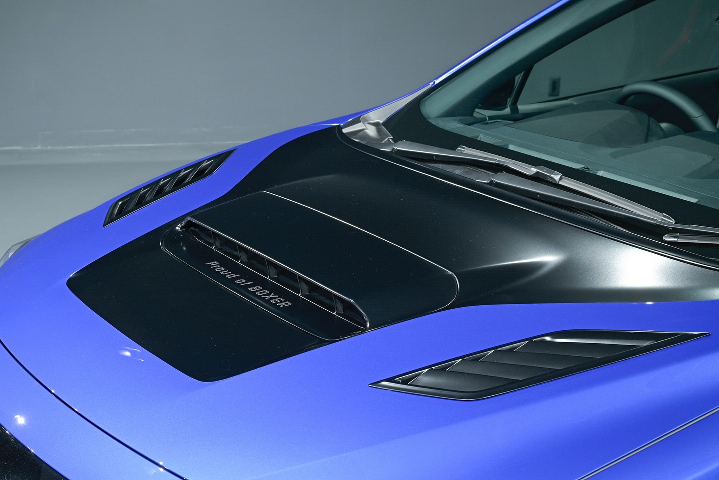 Subaru делает ставку на выбор: два концепта STI для неопределенного будущего