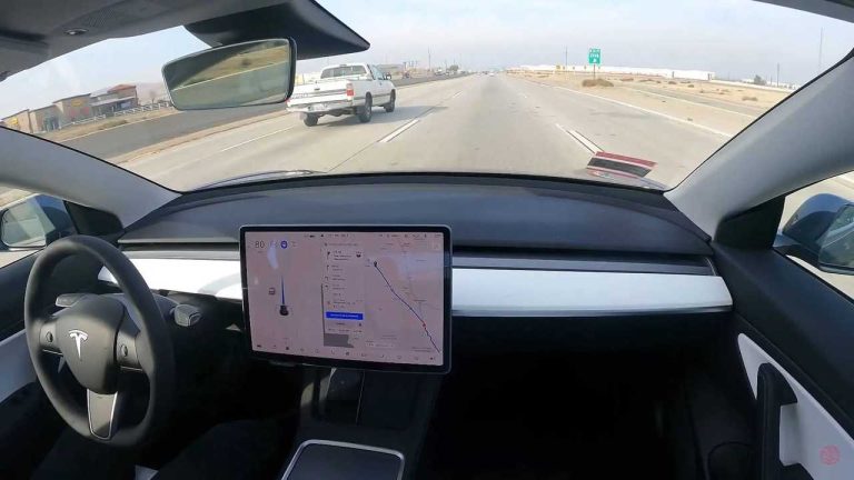 Tesla FSD: the autonomous driving that saves lives in critical situations