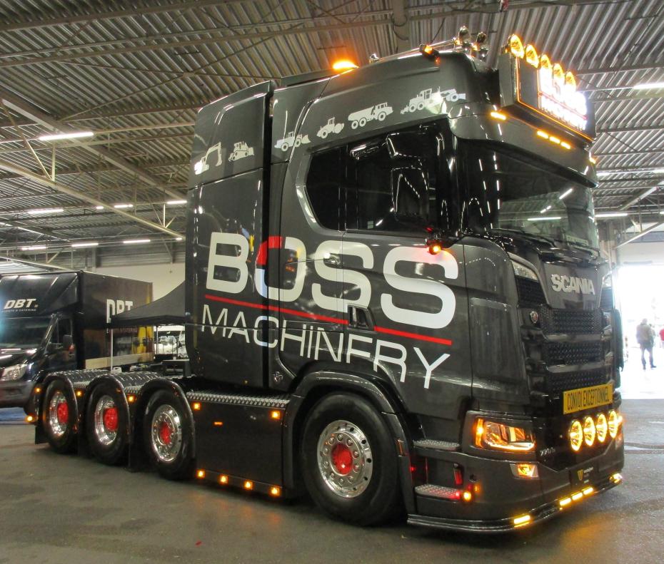 Scania 770S V8: The Road Monster at the Service of Boss Machinery