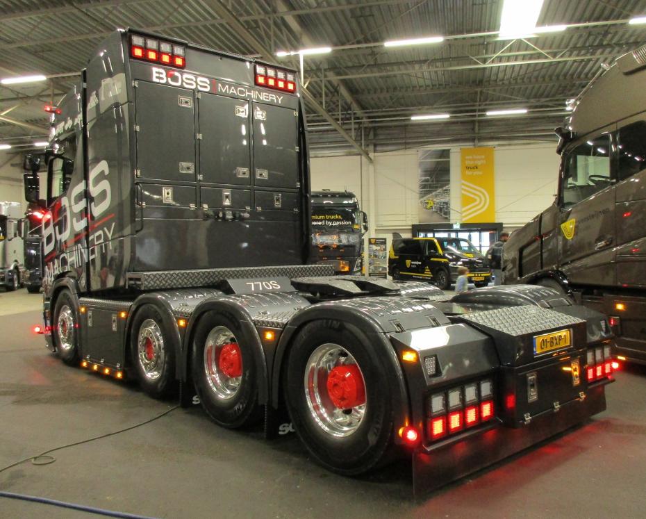 Scania 770S V8: The Road Monster at the Service of Boss Machinery