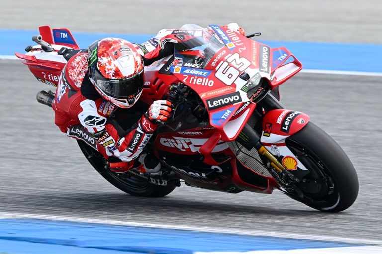 Helmet Crisis: The Misadventure of Bagnaia, Bastianini and Moreira at the …