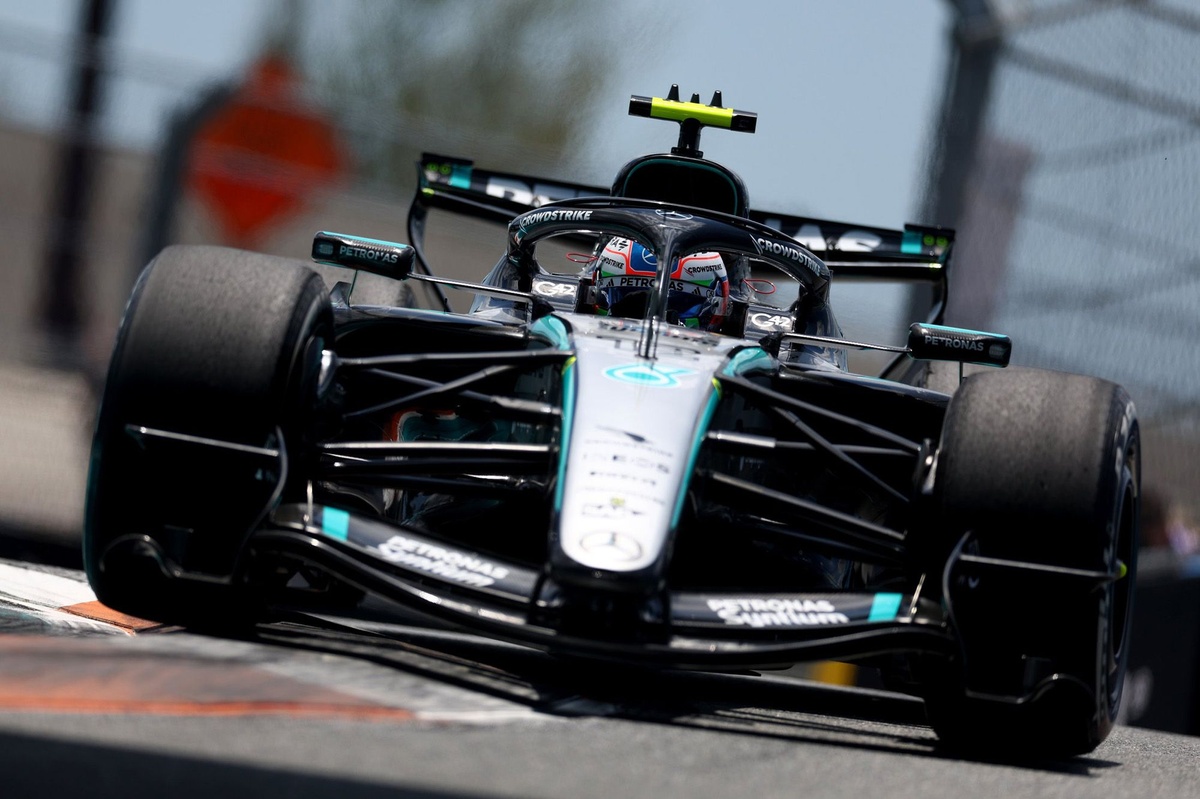 Antonelli limits the damage for Mercedes after a messy Friday in Miami