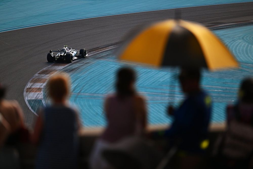 Antonelli limits the damage for Mercedes after a messy Friday in Miami