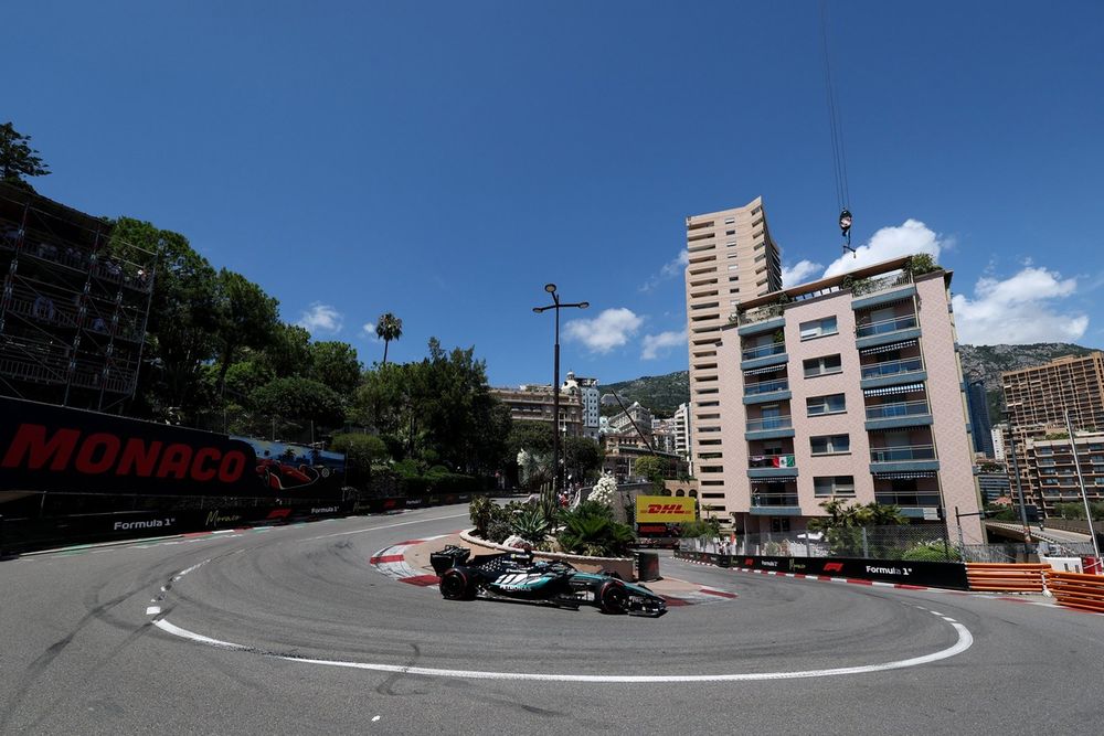 Russell baffled by pace deficit to Antonelli: "Something’s not right with my driving"