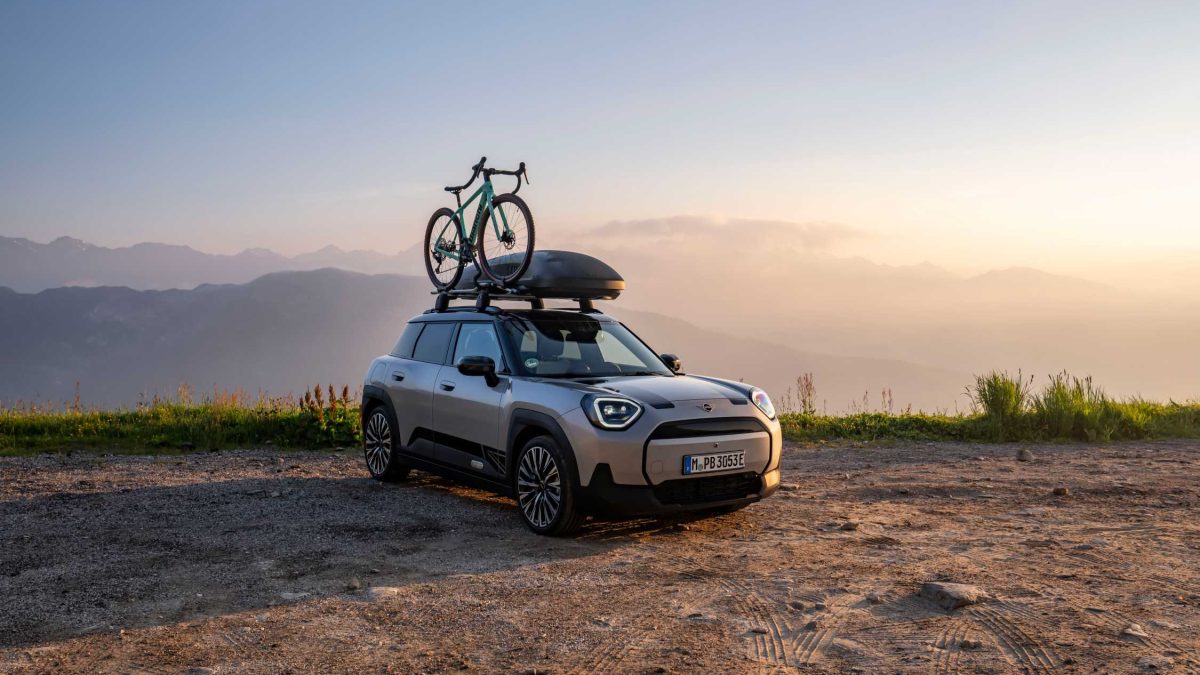 MINI Aceman E: MINI’s Electric Crossover Tackles Alpine Adventures with Added Gear